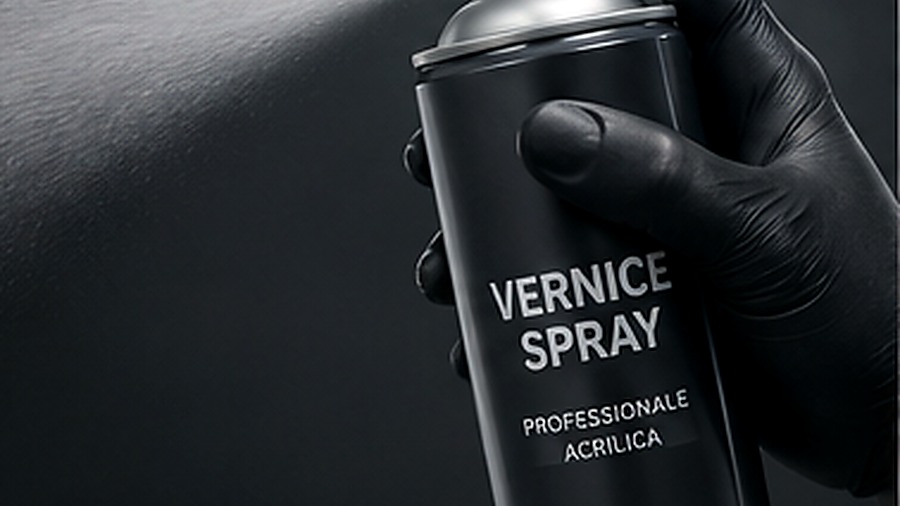 Immagine realistica bomboletta spray auto milano